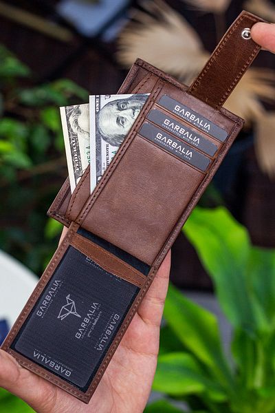 Garbalia Кафяв портфейл Nevada Crazy Leather Unisex Card Holder с отделение за монети