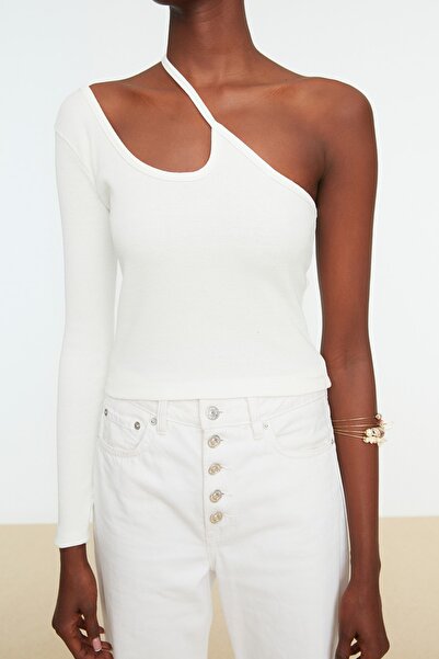 Trendyol Collection Ecru Cut Out Detailed Corded Crop Knitted Blouse TWOAW22BZ0938