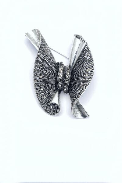 Esra Pamir Markazit Taşlı Gümüş Renk Broş