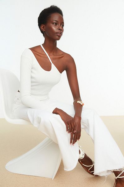 Trendyol Collection Ecru Cut Out Detailed Corded Crop Knitted Blouse TWOAW22BZ0938