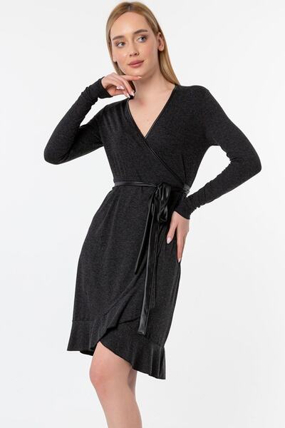 Laranor Antracit cu două rânduri de nasturi croială Rochie din tricot cu centură din piele cu volan de tranziție Eleganță zi și noapte 21L7141