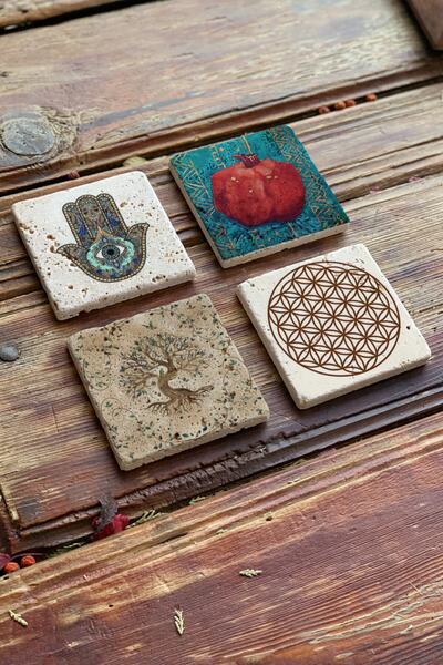 Oscar Stone Decor Taş Bardak Altlığı Stone Coasters 4lü Set Nar Yaşam Çiçeği Fatma Ana Eli