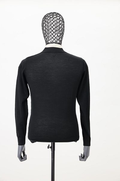 Giovane G. Tricoturi de designeri