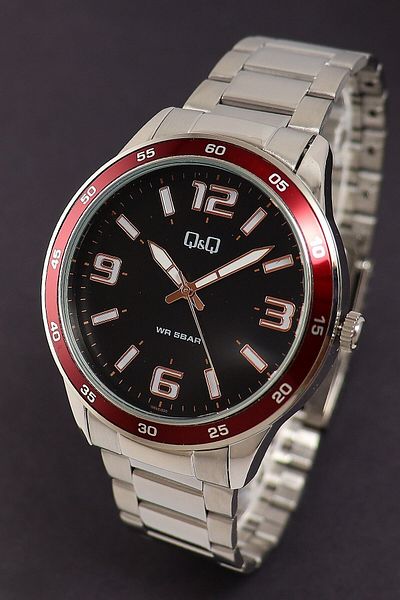 Q&Q MAN WATCH
