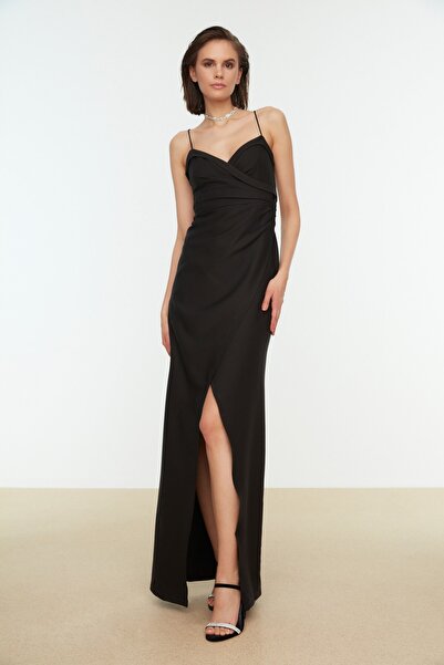 Trendyol Collection Dlouhé večerní šaty s černým límečkem TPRSS21AE0045