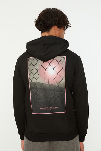 Trendyol Collection Черен суитшърт с качулка и щампа на гърба, стандартна кройка, без повдигане TMNAW21SW0514