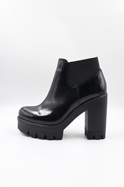 Impero Kadın Siyah Rugan Deri Yüksek Kalın Topuklu Lastikli Bot