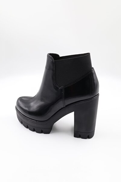 Impero Kadın Siyah Rugan Deri Yüksek Kalın Topuklu Lastikli Bot