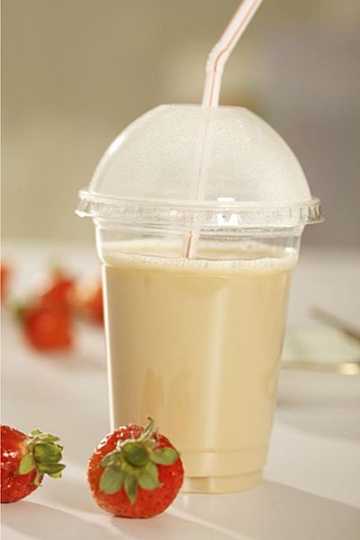 İkram Dünyası 350 Cc Plastic Pet Cup with Lid 100 Pieces