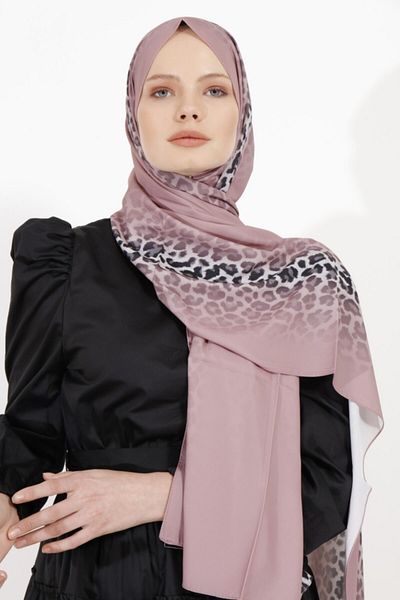 Differenza Gradient Leopard Shawl Powder