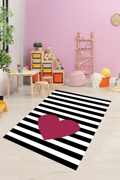 on the clouds Siyah Kalp Desenli Halı