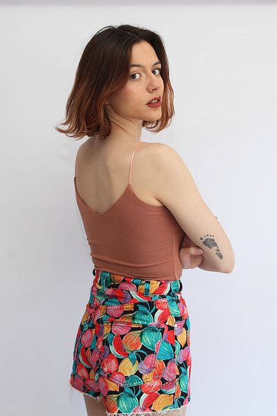 Rosse Butik Дамска блуза с V-образно деколте и цвят на лук и презрамка