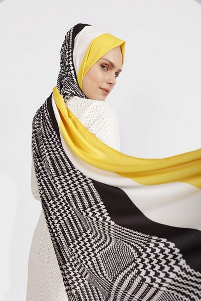 Differenza Women's Yellow Goose Feet Plaid Shawl