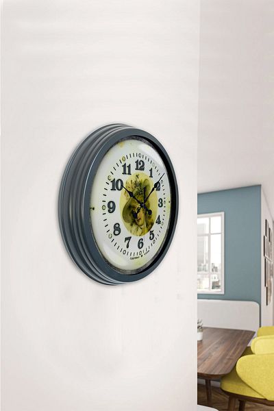 Kasva Concept Gift 40 cm White Metal Girl Wall Clock
