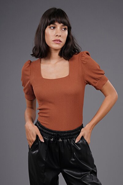 GABRİA Πλεκτή μπλούζα με τετράγωνο γιακά Gabria