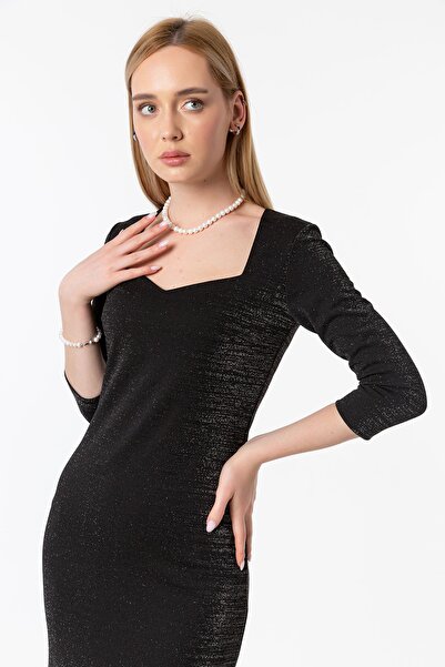 Laranor Siyah Prenses Yaka Simli Krep Kumaş Yırtmaç Detaylı Elbise