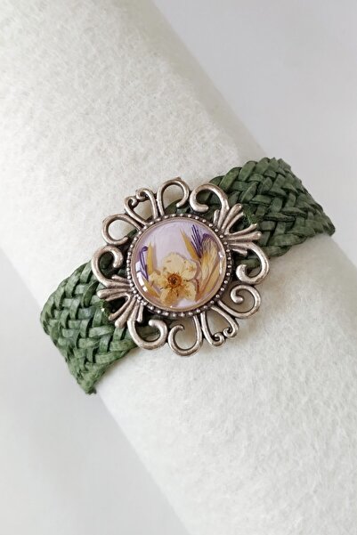 Halley Concept سوار نسائي مصنوع يدويًا بتصميم خاص من الإيبوكسي الزهري الحقيقي