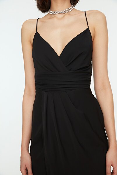 Trendyol Collection Černé žebrované detailní elegantní večerní šaty TPRSS19BB0420