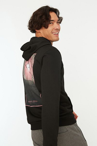 Trendyol Collection Черен суитшърт с качулка и щампа на гърба, стандартна кройка, без повдигане TMNAW21SW0514