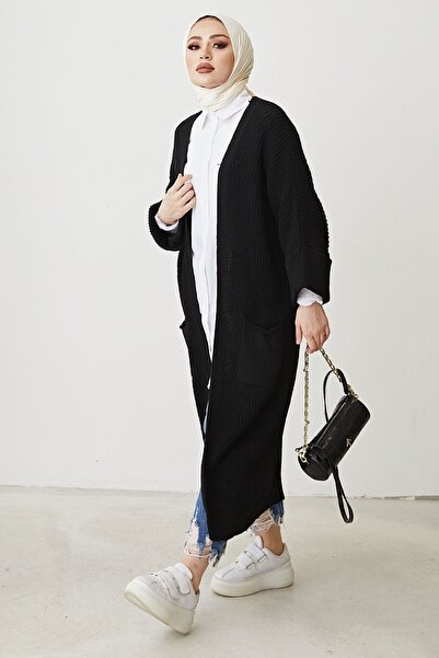 InStyle Farah pletený sveter s voľným rukávom - čierny