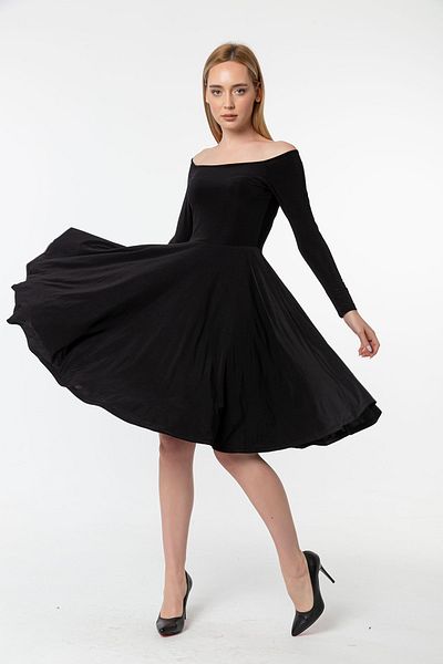 Laranor Black Madonna Collar Flared Dress
