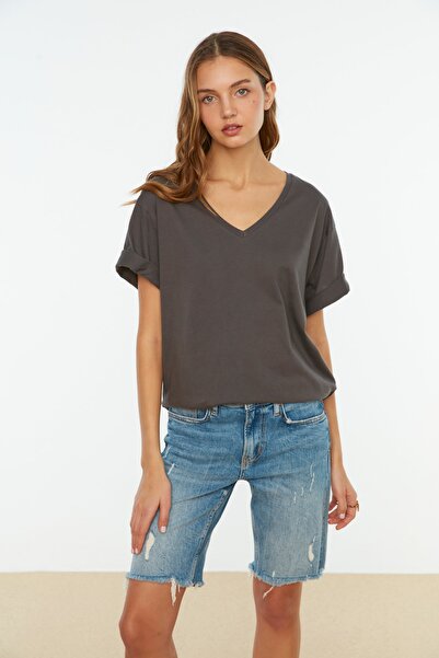 Trendyol Collection Ανθρακοί %100 Βαμβακερό Σουπρεμ V Λαιμόκοψη Μπλουζάκι Boyfriend Πλεκτό