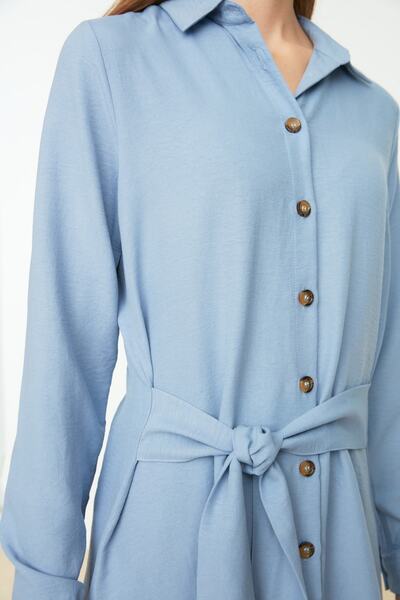 Trendyol Modest Σετ πουκάμισο-παντελόνι Aerobin με μπλε ζώνη TCTSS22US0067