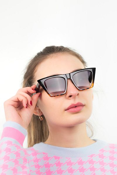 Focus On Eyewear نظارة شمسية من فانيتي براون كات آي