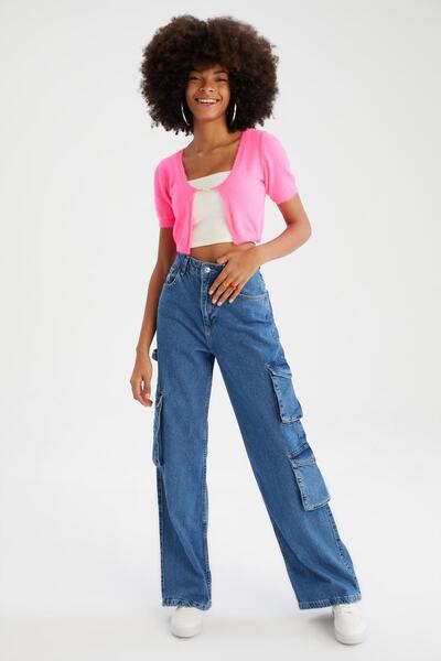 DeFacto Comfort Fit Round Neck Crop Short Sleeve Knitwear Cardigan