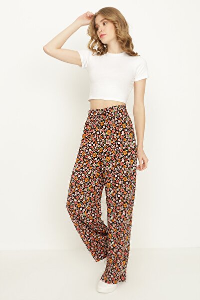 Select Moda Γυναικείο παντελόνι με φαρδύ πόδι με μαύρο λουλουδάτο σχέδιο