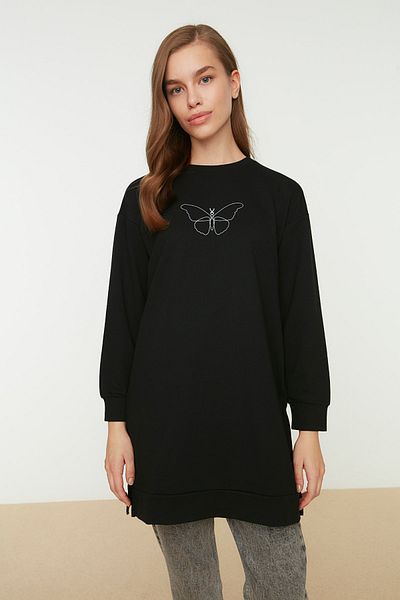 Trendyol Modest Czarna dzianinowa bluza z wycięciem pod szyją i szczegółowym nadrukiem TCTAW22TW0193