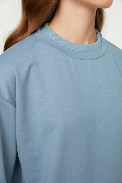 Trendyol Modest Modrá základní pletená mikina s vysokým límcem TCTAW22TW0196