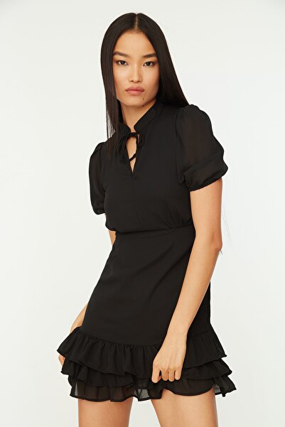 Trendyol Collection Μαύρο γιακά με λεπτομέρεια υφαντό φόρεμα TWOSS21EL1563