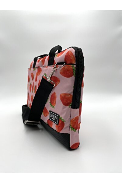 Differ Studio كمبيوتر محمول/ماك بوك/نوت بوك/كمبيوتر محمول/حقيبة منقوشة بالفراولة مقاس 15.6 بوصة