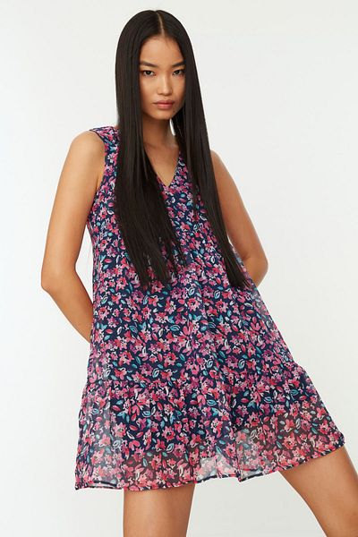 Trendyol Collection Μωβ ίσια κοπή Μίνι υφαντό φόρεμα με φλοράλ υφασμένο μοτίβο TWOSS20EL2329