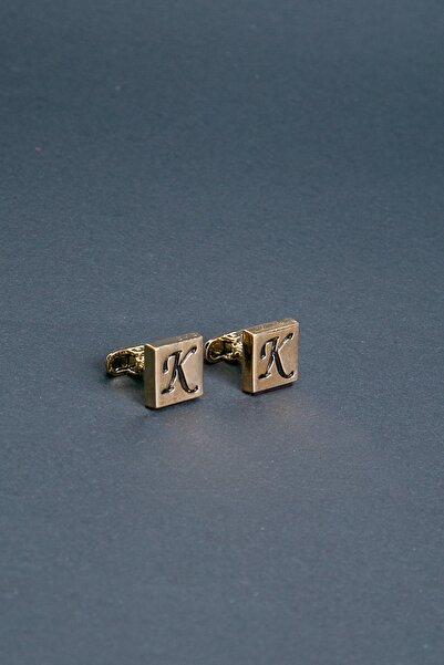 BAYEFENDİ Ahşap Kutulu Sarı Renk Kare Formlu Kol Düğmesi K Harfi