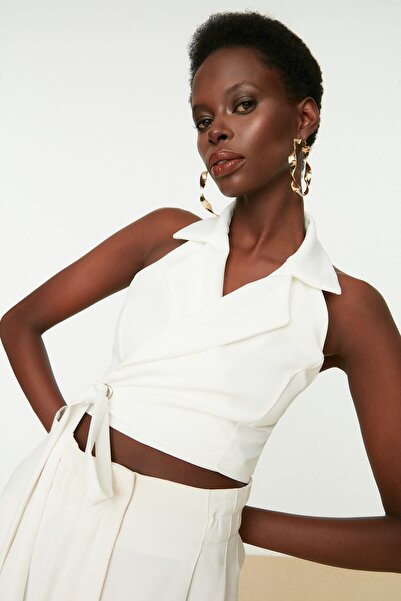 Trendyol Collection Detailní blůza Ecru Jacket Collar TPRSS22BZ0380