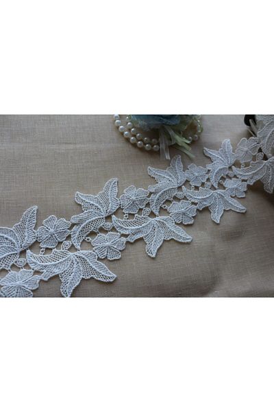 SHERLOCK HOME Guipure Tape with Flowers (4 Meters)