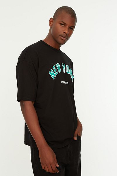 Trendyol Collection Oversize/Wide Cut Crew Neck Short Sleeve New York Printed 1 Cotton T-Shirt TMNSS21TS1629