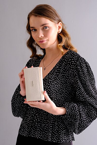 Just Polo Kubrabutik Women &Apos; S Vegan Wallet - Cream, 8 Cards, 1 Id Compartment, Snaps and Zipper Closure