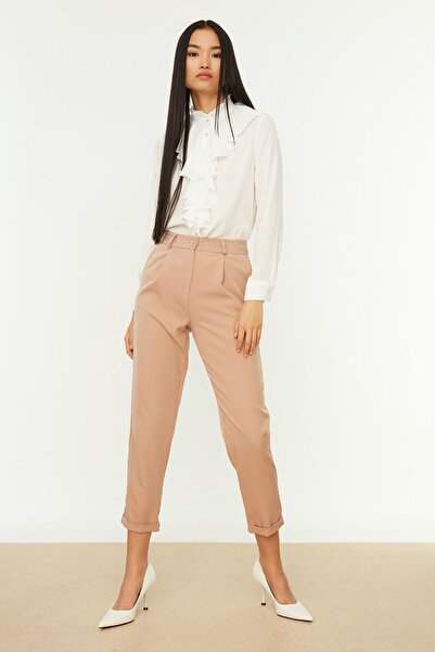 Trendyol Collection Norkové základní tkané kalhoty TWOAW21PL0198