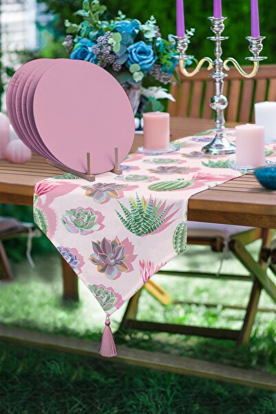 Realhomes Renkli Zemin Üzerinde Kaktüs Desenli Üçgen Püsküllü Runner ve 6 Ade...