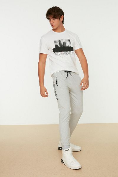 Trendyol Collection Gray Printed - Fleece Elastic Leg Sweatpants TMNAW22EA0254