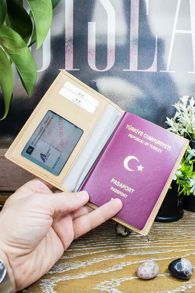 GUZZYLife Cream Genuine Leather Passport Case