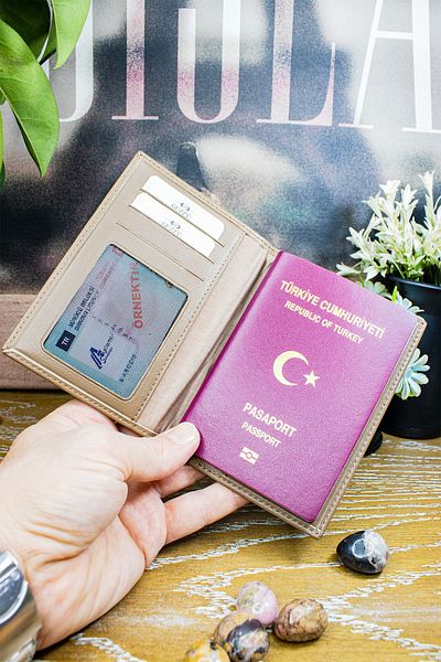 GUZZYLife Θήκη διαβατηρίου Willpolo Beige Γνήσιο Δερμάτινο Θήκη Διαβατηρίου
