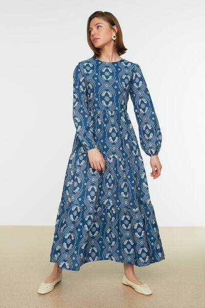 Trendyol Modest Φόρεμα με υφασμένο λαιμόκοψη Saks TCTSS21EL3661