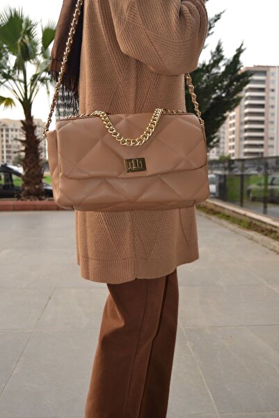ASELA. Açık Kahverengi Kapitone Gold Zincirli Çanta