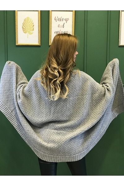 Ocean Light Gray Knitwear Shoulder Shawl