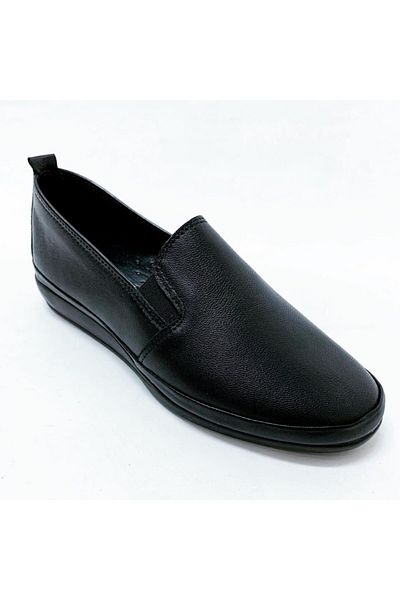 stok83 Pantofi de damă din piele neagră