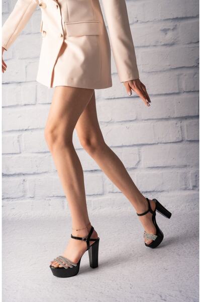 Diardi حذاء سهرة نسائي أسود من الجلد اللامع